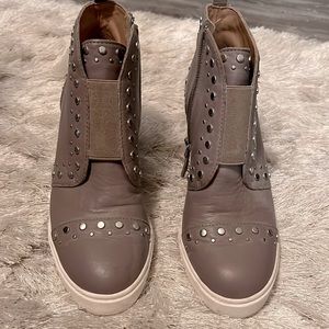 LINEA PAOLO STUDDED WEDGE BOOTIES SZ 6